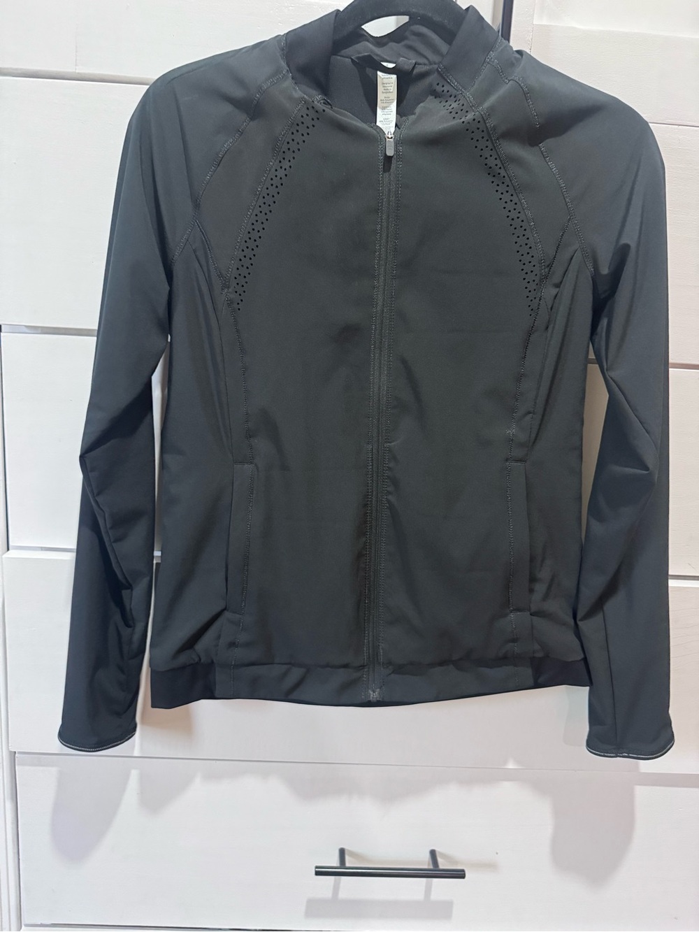 Black lululemon Women’s Lightweight Zip-Up Jacket